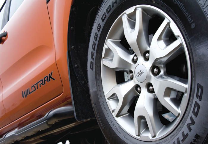 Oι δαγκάνες των δισκόφρενων φέρουν προστατευτικό κάλυμμα ώστε να εμποδίζονται οι μικρές πέτρες.